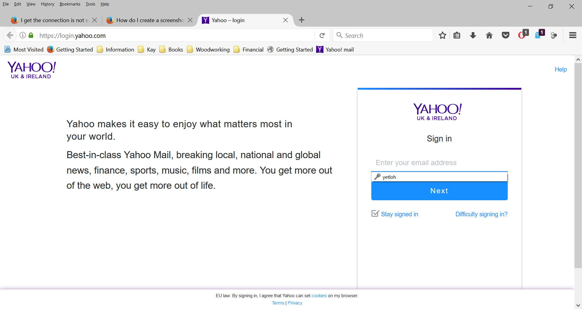 Capture d'écran de la page de connexion Yahoo Mail avec annotations montrant des exemples de format d'email correct et messages d'erreur communs